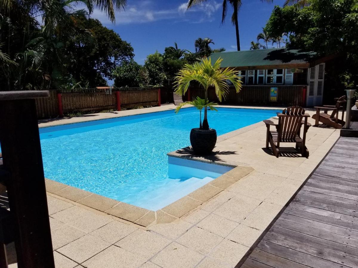 Les Bananes Vertes Ecolodges Saint-Claude Exterior foto