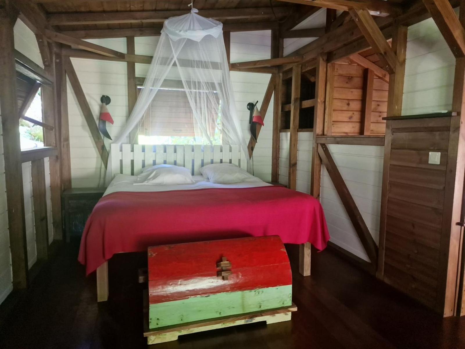 Les Bananes Vertes Ecolodges Saint-Claude Exterior foto